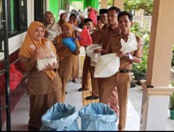 Satu Canting Membawa Berkah: Aksi Inspiratif SMPN 9 Mesuji Berbagi Beras di Bulan Ramadhan