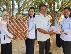 Puluhan Tahun Mengabdi, SDN 7 Tanjung Raya Resmikan Pelepasan Purna Tugas Dua Guru Teladan
