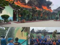 Si Jago Merah Ludeskan SDN 14 Tubaba, Damkar Berjibaku Selama Hampir Dua Jam