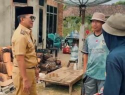 Disdukcapil Tubaba Jemput Bola Bantu Korban Kebakaran