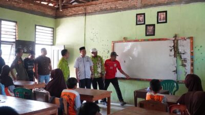Belajar di Bawah Atap Rapuh, Pemkab dan Baznas Siapkan Bantuan untuk SMP Karya Bhakti