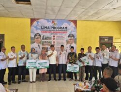 Baznas Tubaba Salurkan Beasiswa dan Bantuan Lansia, Bupati Paparkan 5 Program Unggulan
