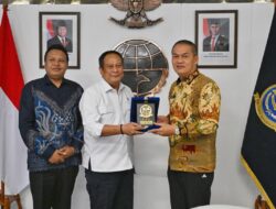 Tubaba Usul 6 Bus Sekolah hingga Halte Sungai ke Kemenhub